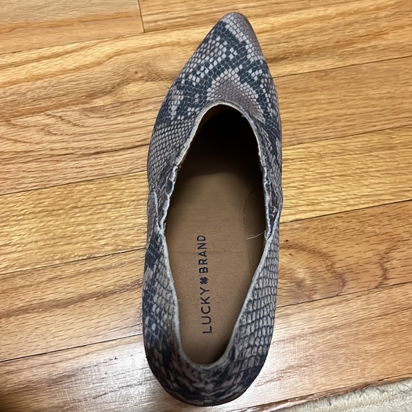 Lucky brand bootie size 9.5 never worn - Picture 3 of 4